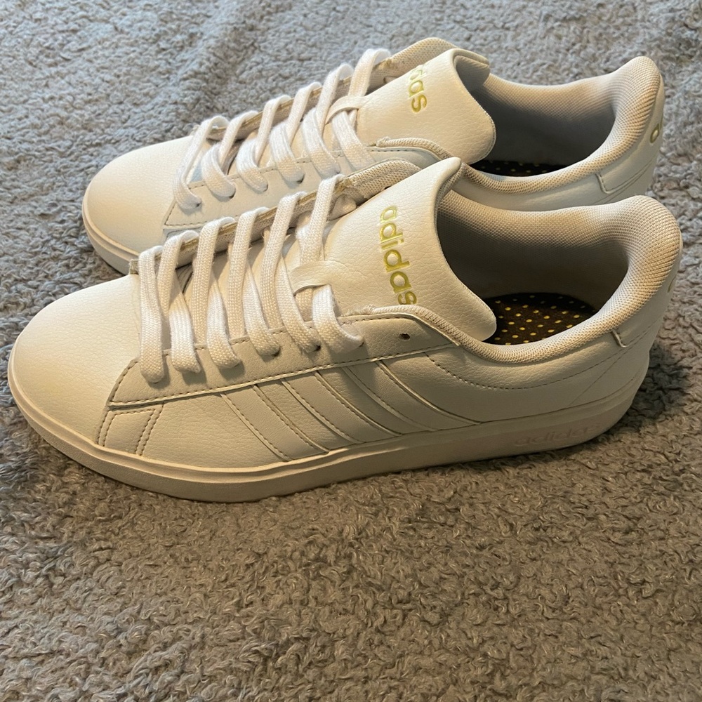 Adidas Grand Court 2.0 Shoes